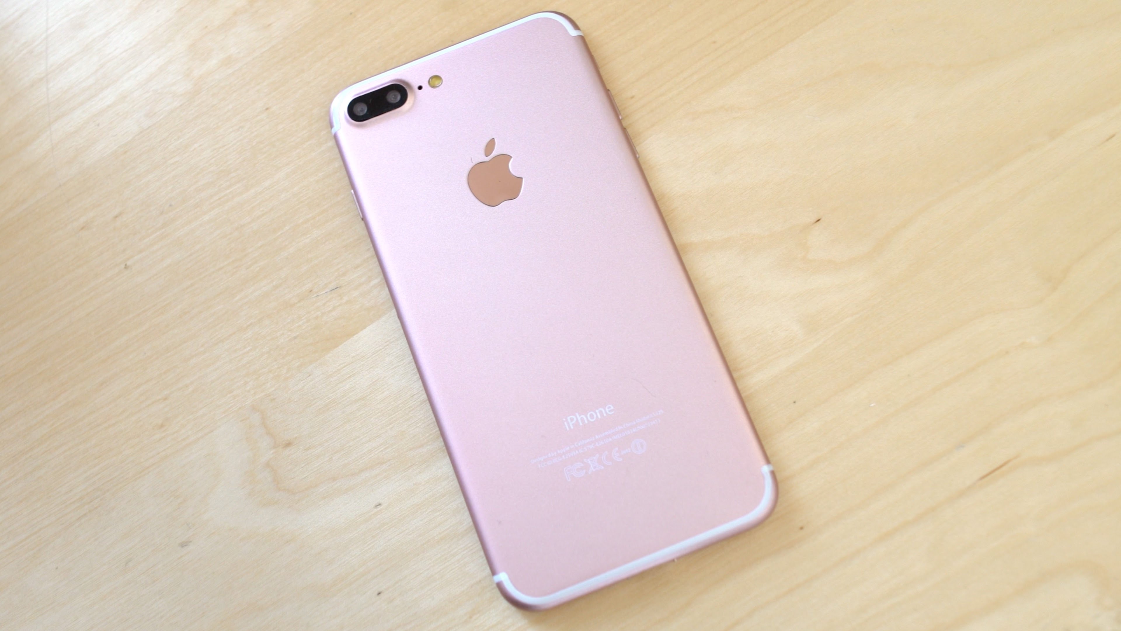 Плюс 7. Айфон 7 плюс розовый. Iphone 7 и iphone 7 Plus. Айфон 7 плюс фото. Айфон 7s розовый оригинал.