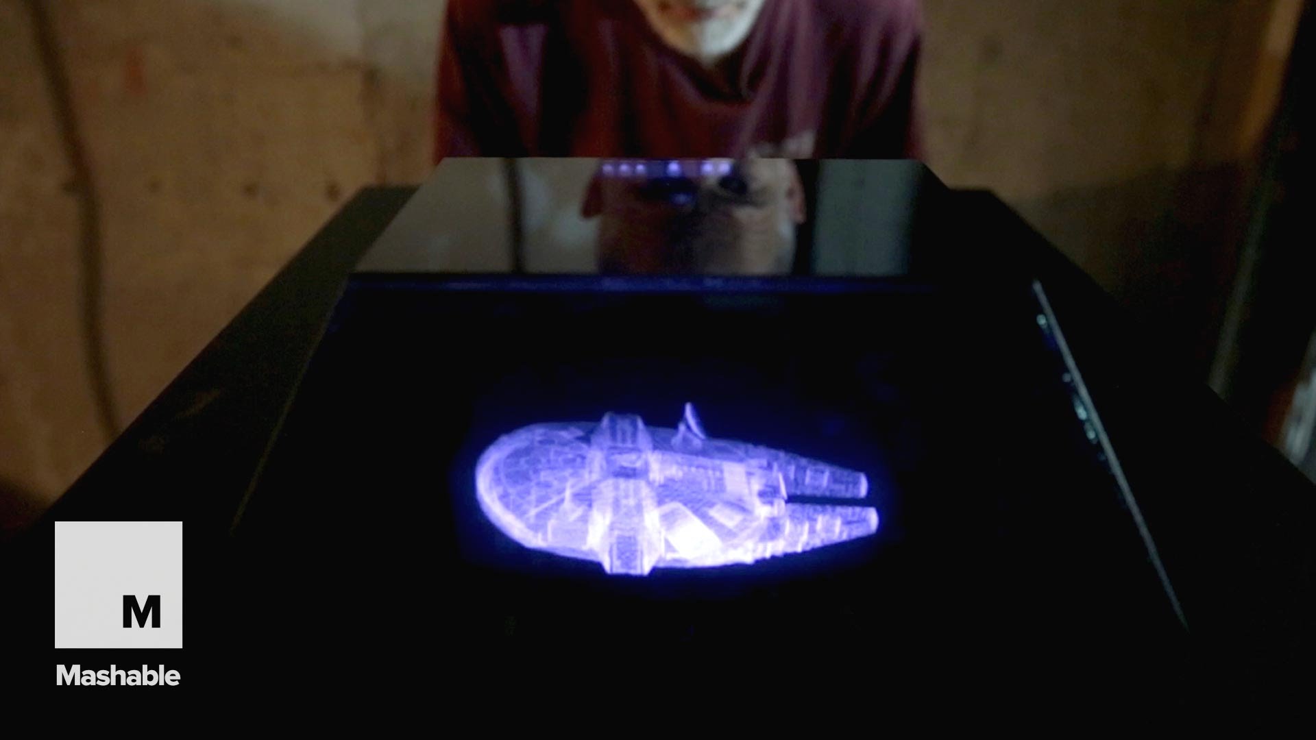 Holographic 3D Projection Device ‘Voxiebox’ Showcases Futuristic ...