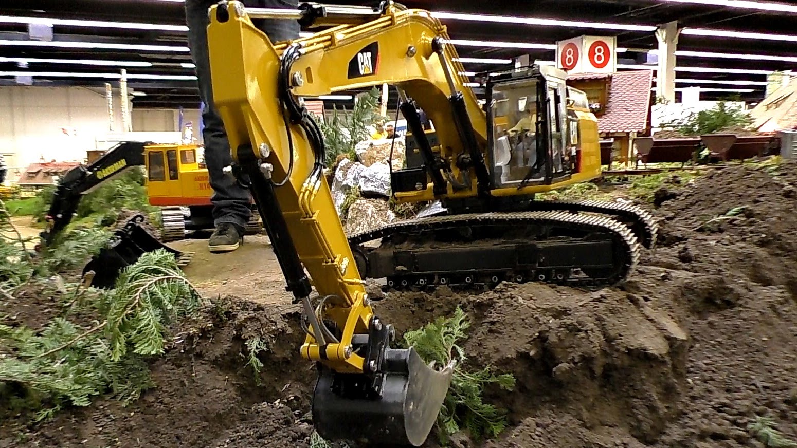 rc excavator caterpillar