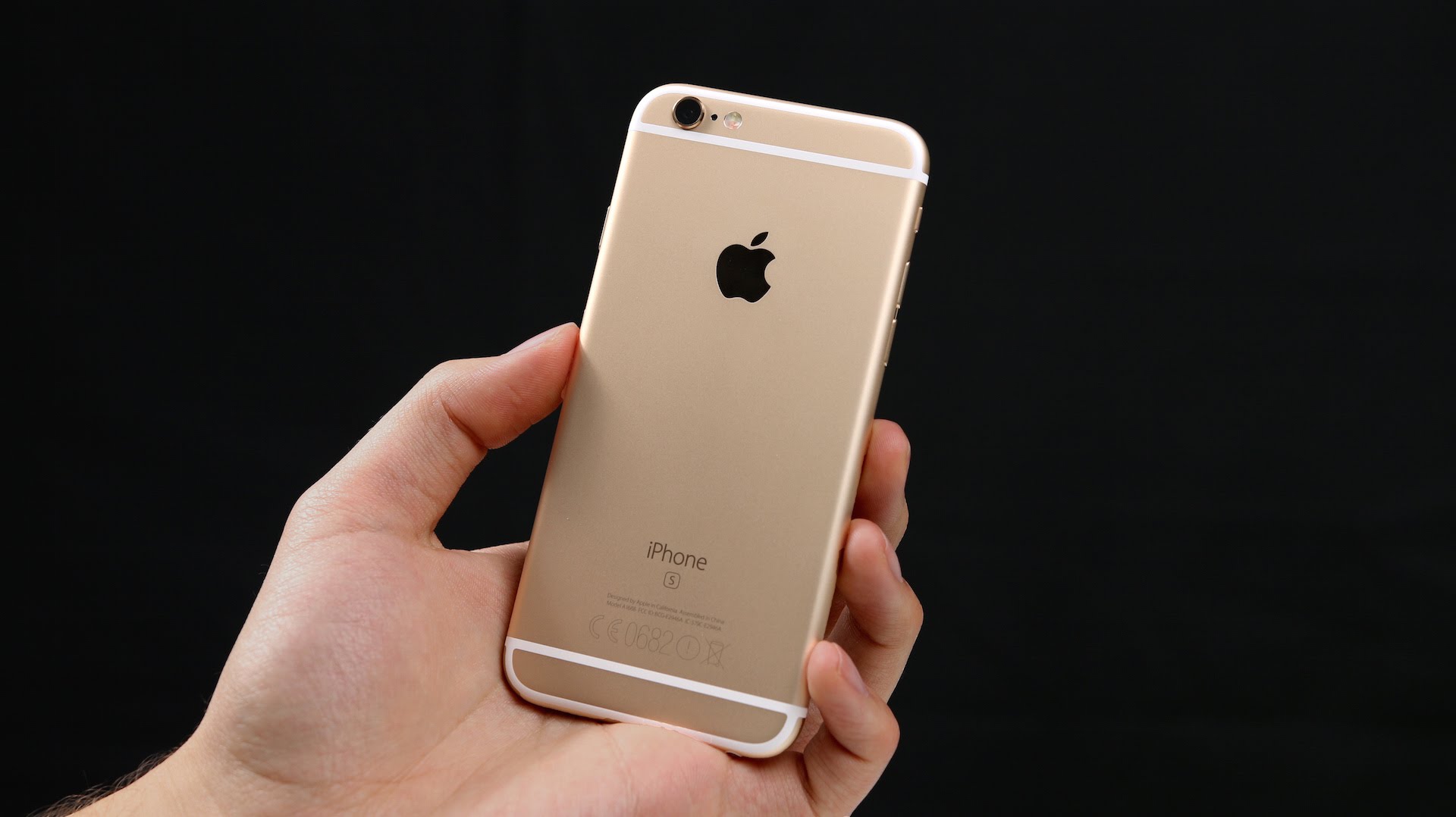 Iphone 6 обзоры. Iphone 6s Gold. Apple iphone 6. Iphone 6 Gold. Айфон 6 обзор.